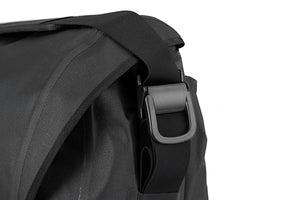 Metro Waterproof Bag Large in Black